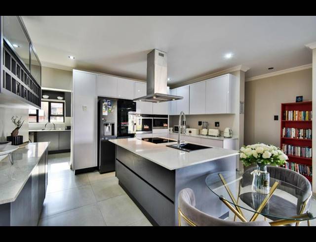 6 BEDROOM PROPERTY TO RENT IN SAVANNAH COUNTRY ESTATE